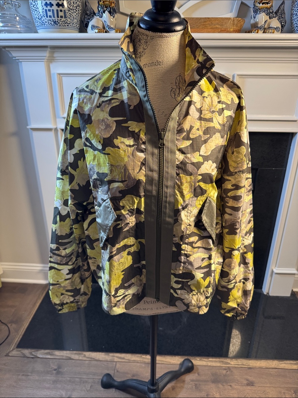 Women’s Nike Floral Camo Zip-Front Jacket in Olive & Yellow
